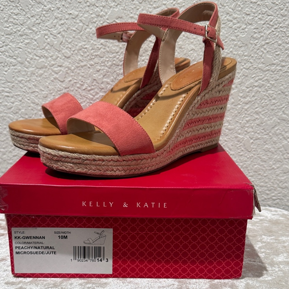 Kelly & Katie Coral Wedge Sandals Peachy/Natural